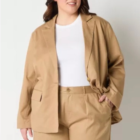 a.n.a Jackets & Blazers - NEW a.n.a Womens Regular Fit Blazer-Plus